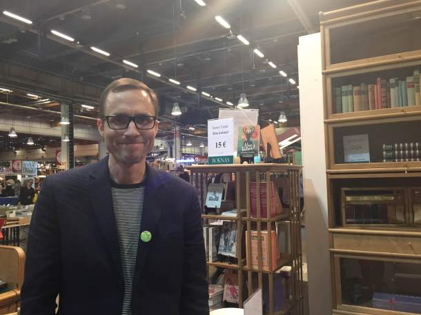 Runoilija Pekka Kytömäki. Kuva: Reeta / Les! Lue!